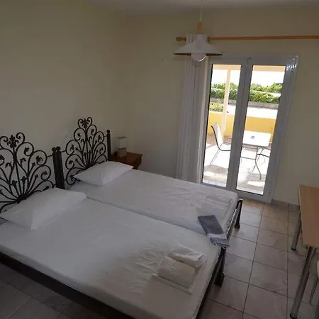 Anna's أرغوستولي